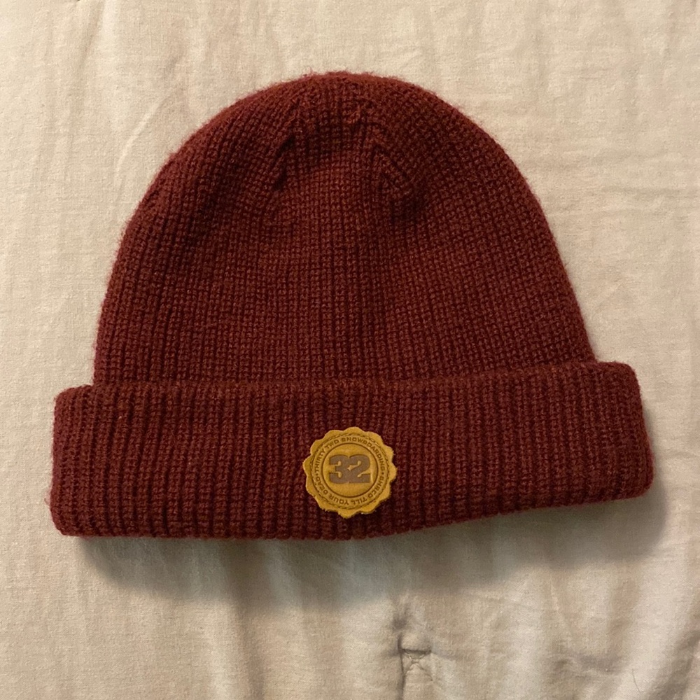 Maroon 32 beanie